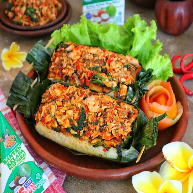 Nasi Bakar Ayam Kemangi